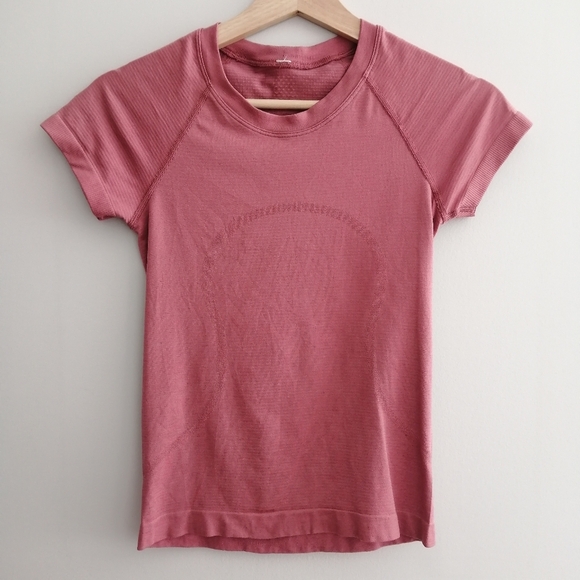Lululemon Swiftly Tech Short Sleeve T-Shirt Brier Rose Pink Size 2 - Picture 3 of 15